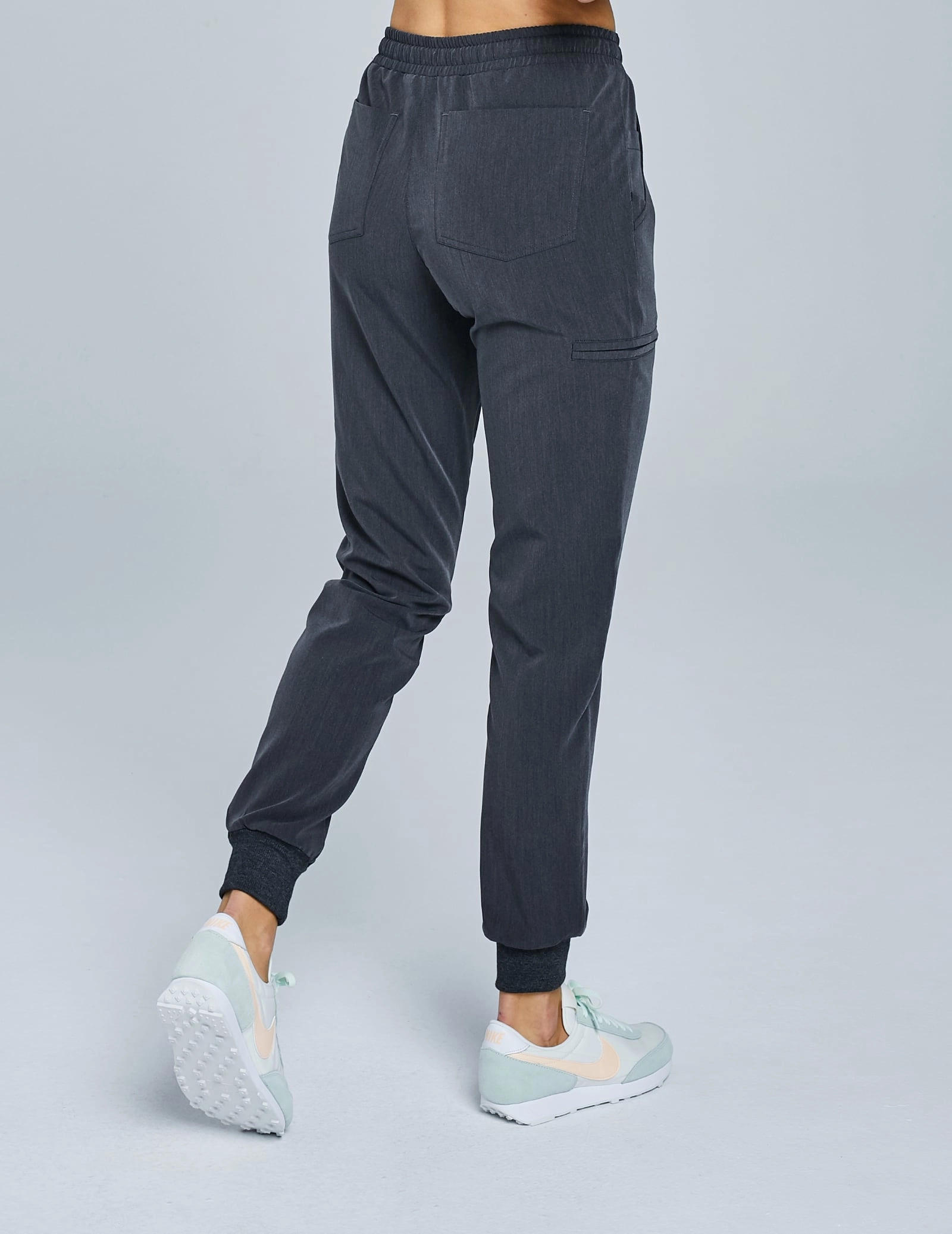 OUTLET Dámske nohavice Joggers - SHADOW OUTLET Dámske nohavice Joggers - SHADOW