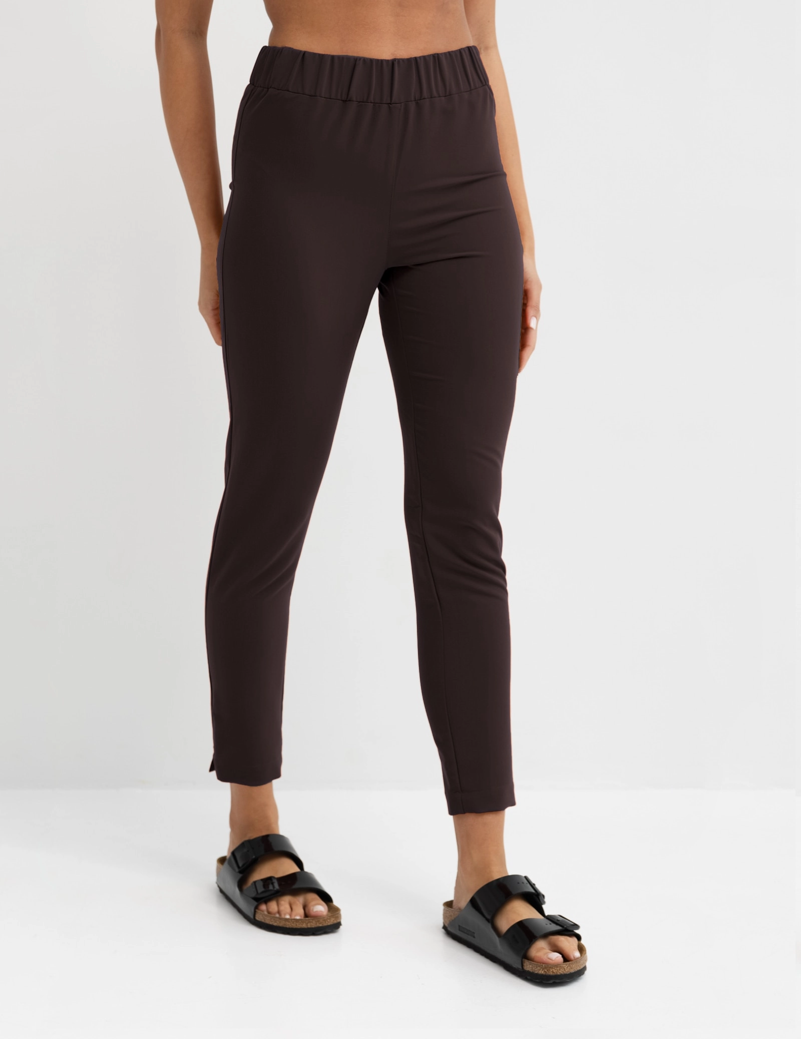 Dámske Lekárske Nohavice Slim Fit- ESPRESSO