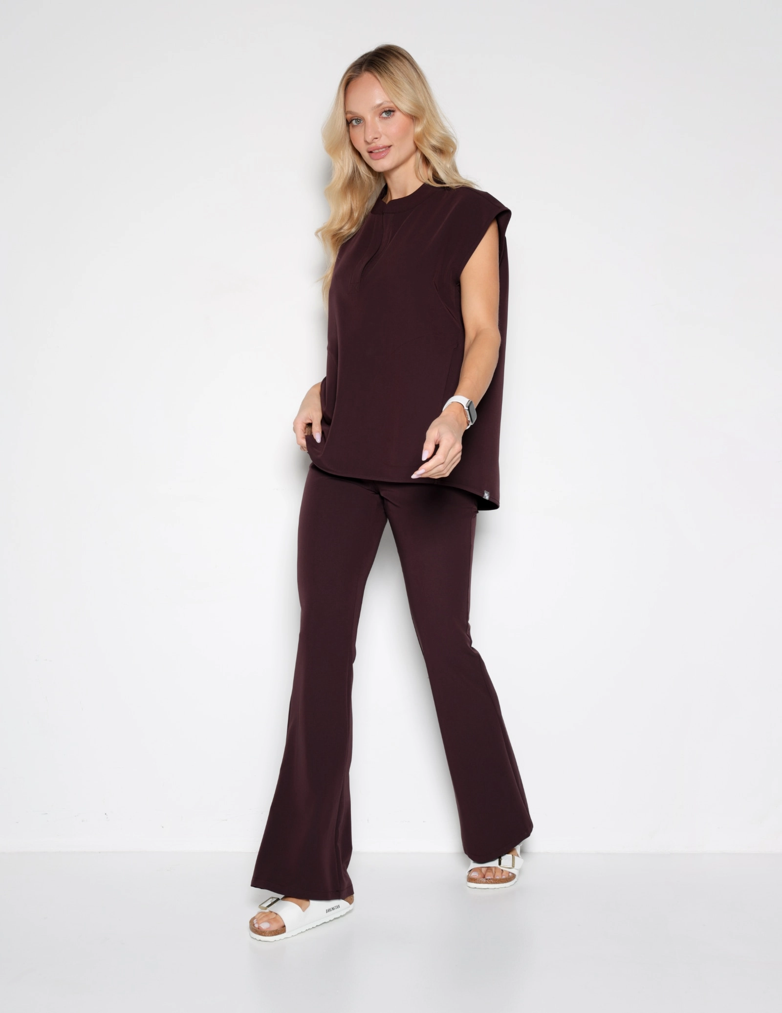 Lekárska Mikina Khloe - DARK CHOCOLATE