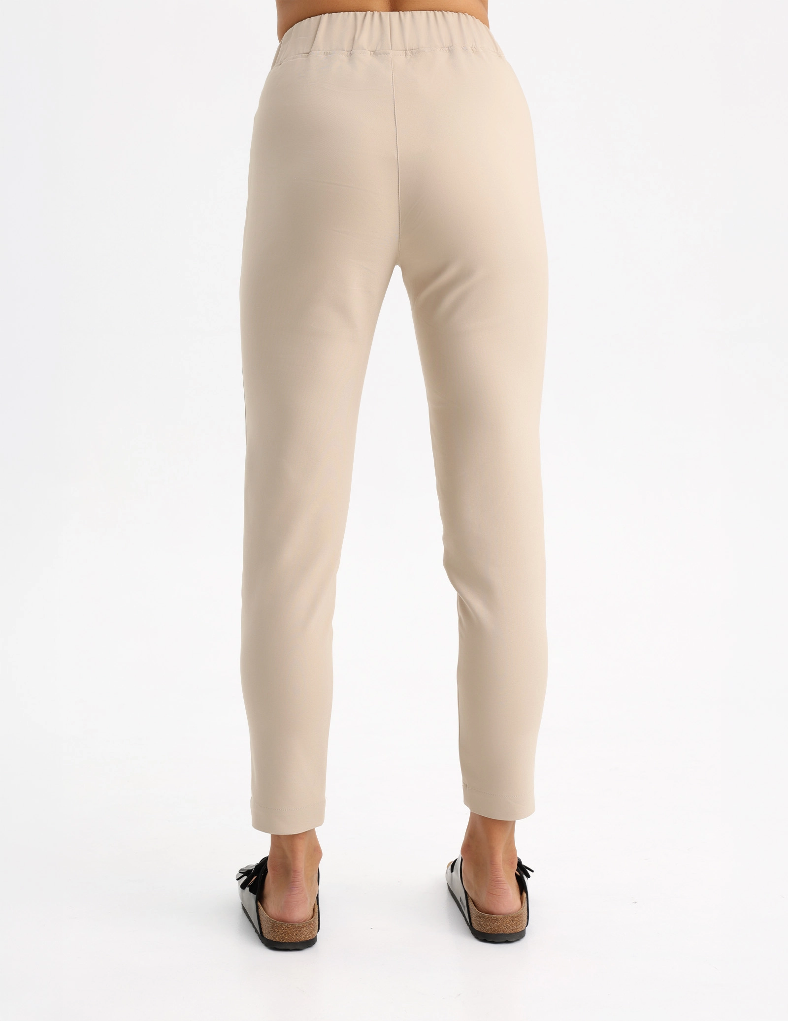 Dámske Lekárske Nohavice Slim Fit- Nude